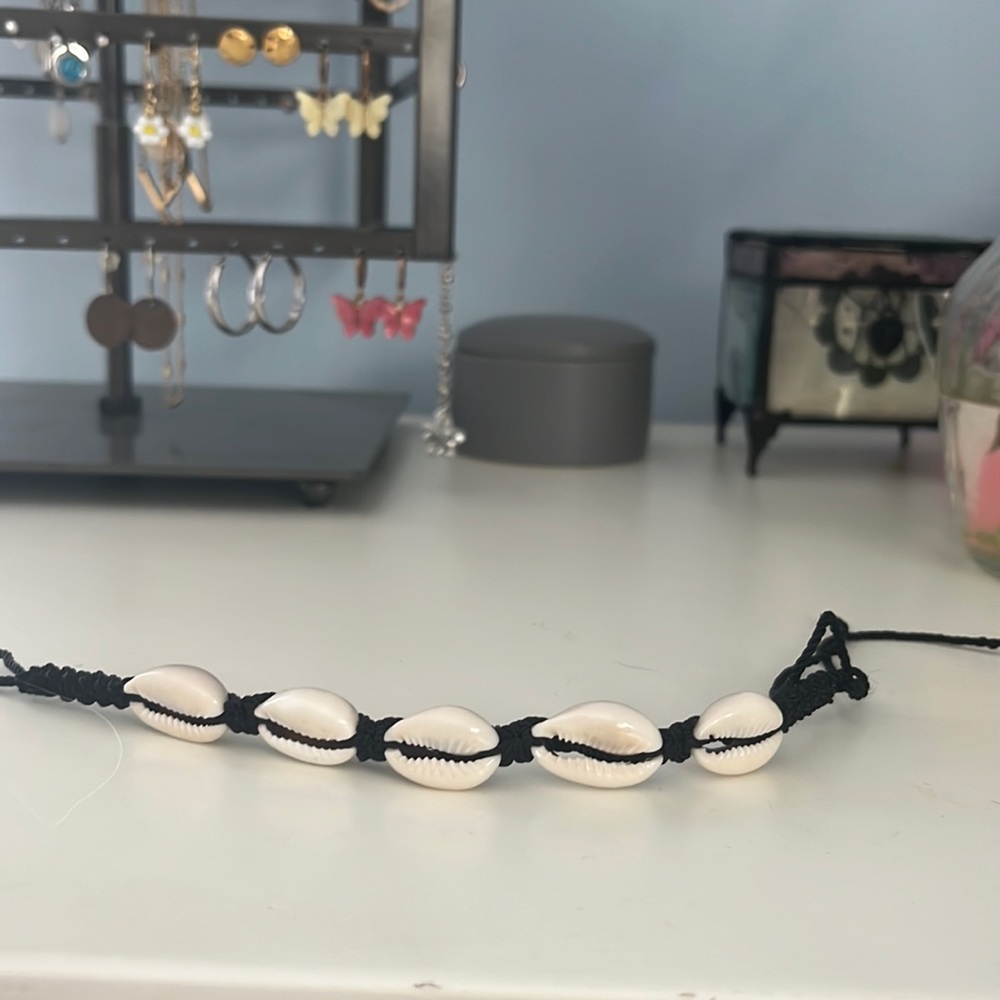 black shell bracelet